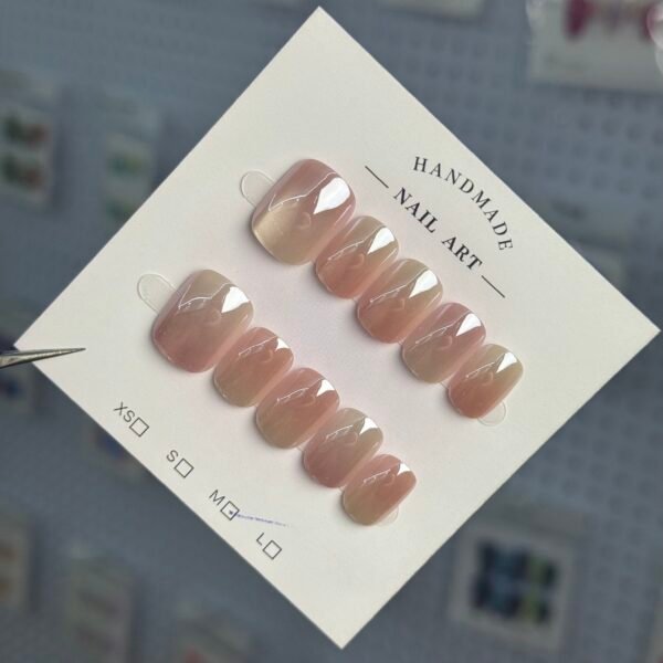 Short handmade press on nails s4